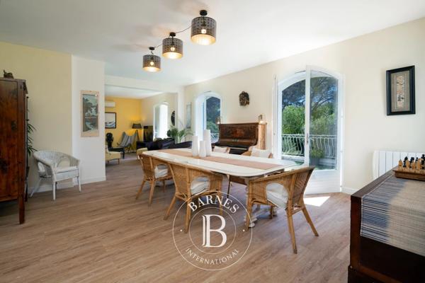 Castelnau-le-Lez, Maison 5 Chambres -  230 m² à vendre