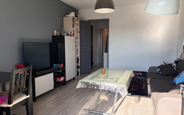 Appartement à vendre    3 pièces •  Saint-Priest