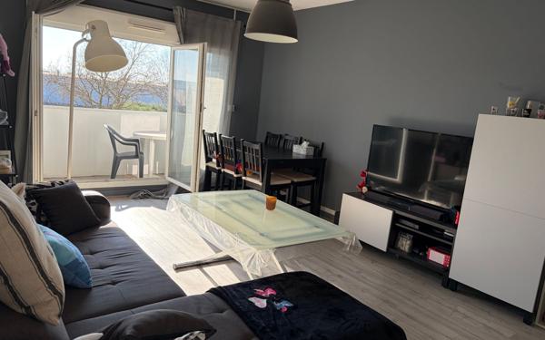 Appartement à vendre    3 pièces •  Saint-Priest