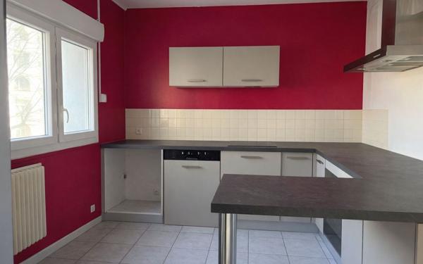 Appartement à vendre    3 pièces •  Saint-Priest