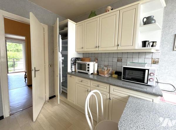 Nantes Longchamp, tram à 250m, au calme, T4 de 74 m², balcon, garage