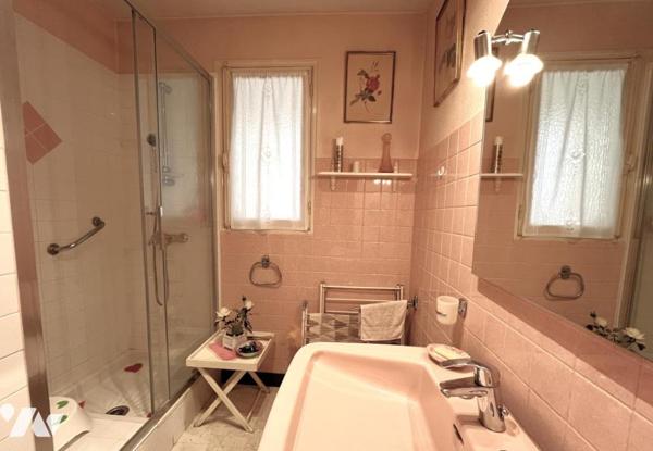Nantes Longchamp, tram à 250m, au calme, T4 de 74 m², balcon, garage