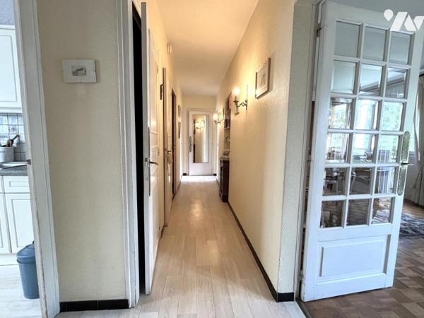 Nantes Longchamp, tram à 250m, au calme, T4 de 74 m², balcon, garage