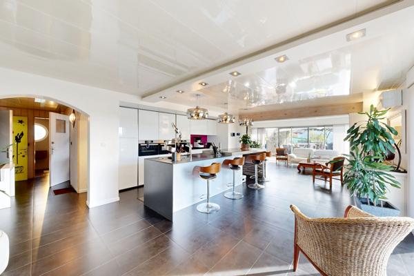 T5 de plain pied avec garage et piscine 154 m² 