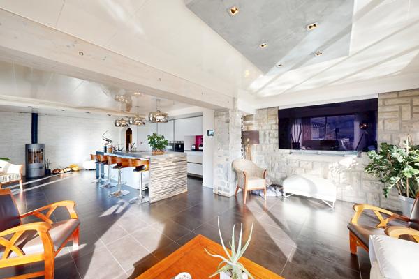 T5 de plain pied avec garage et piscine 154 m² 