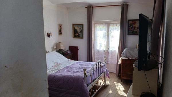 EN VENTE : TORTERON - Maison de campagne, 3 chambres, caves, grenier et terrain