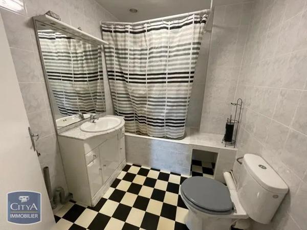Appartement à louer 2 pièces 44.18m² Blois (41000)