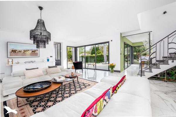 Maison à vendre |  Le Haillan |  8 pièces | 260 m²