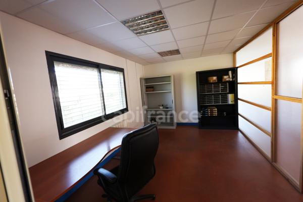 Local commercial de 250 m² avec grande visibilité zone commerciale N°1 – Chasseneuil-du-Poitou (86360)