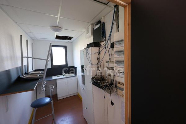 Local commercial de 250 m² avec grande visibilité zone commerciale N°1 – Chasseneuil-du-Poitou (86360)