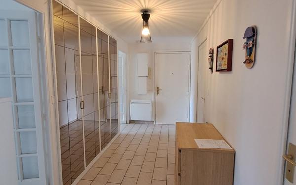 Appartement à louer    3 pièces •  Fontainebleau