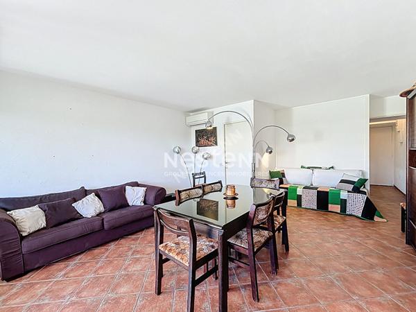 Port Camargue quai d'Honneur Spacieux Appartement de type 2 avec terrasse et jardinet