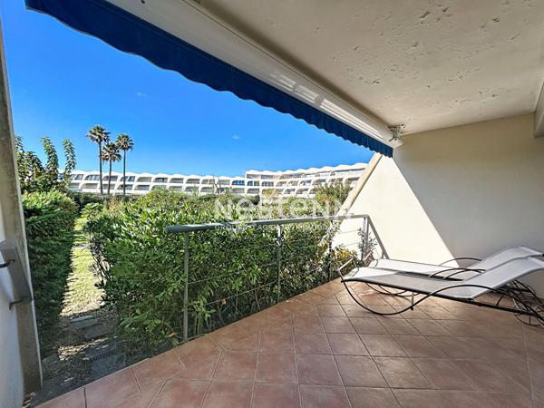 Port Camargue quai d'Honneur Spacieux Appartement de type 2 avec terrasse et jardinet