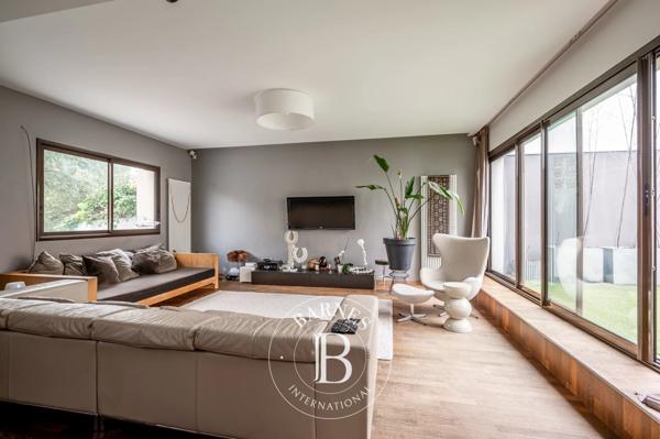 Asnières-sur-Seine, Maison 6 Chambres -  243 m² à vendre