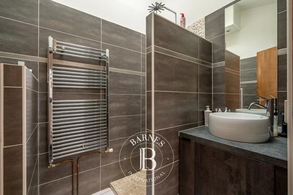 Asnières-sur-Seine, Maison 6 Chambres -  243 m² à vendre