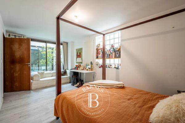 Asnières-sur-Seine, Maison 6 Chambres -  243 m² à vendre