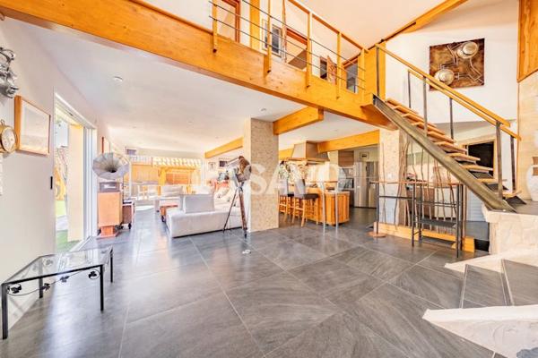 Vente Maison 6 pièces de 220m² - 33680 Lacanau
