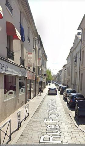 Immeuble spécial investissement - Centre Ville de Meaux - 3 appartements loués - deux F3 et un F2.