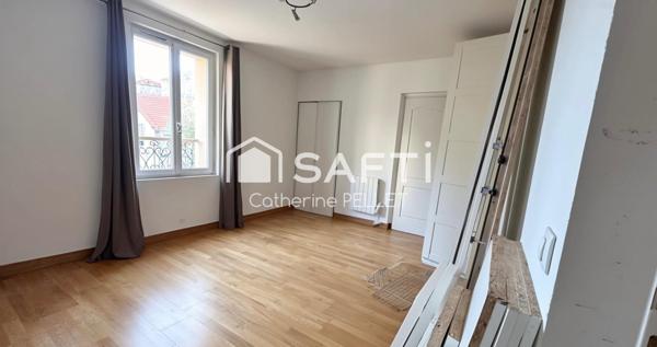 Duplex d’exception avec terrasse plein ciel sur le Plateau de Saint-Maurice, entre verdure et Paris