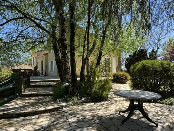 Propriété avec parc