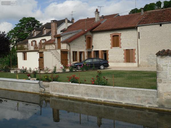 Maison individuelle à vendre à Laferté-sur-Aube en Haute-Marne (52120), ref : 1000866