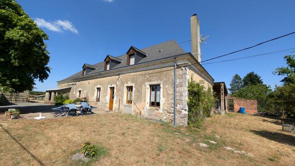 Oizé (72330) ANCIENNE PROPRIÉTÉ AGRICOLE 1,3 HA - 800M2 DE DÉPENDANCES