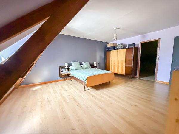 Oizé (72330) ANCIENNE PROPRIÉTÉ AGRICOLE 1,3 HA - 800M2 DE DÉPENDANCES