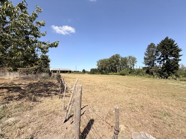 Oizé (72330) ANCIENNE PROPRIÉTÉ AGRICOLE 1,3 HA - 800M2 DE DÉPENDANCES