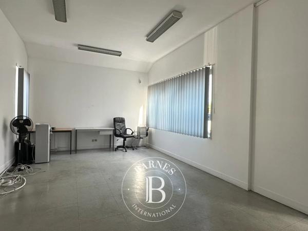 Linas, Commerce  416 m² à vendre