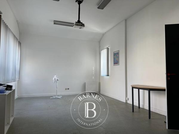 Linas, Commerce  416 m² à vendre