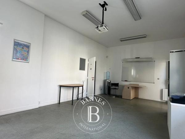 Linas, Commerce  416 m² à vendre