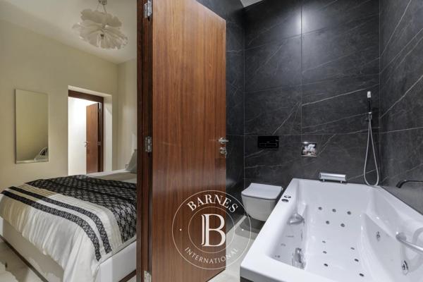 Paris 8ème, Appartement 2 Chambres -  65 m² à vendre