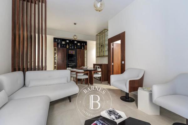 Paris 8ème, Appartement 2 Chambres -  65 m² à vendre