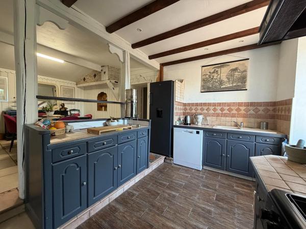 Jolie maison de 165 m2 5 pièces 3 chambres sur jardin de plus de 1000 m2
