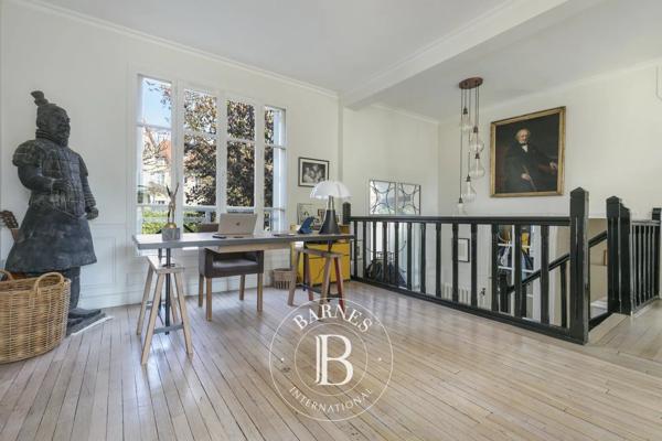 Suresnes, Maison 4 Chambres -  195 m² à vendre