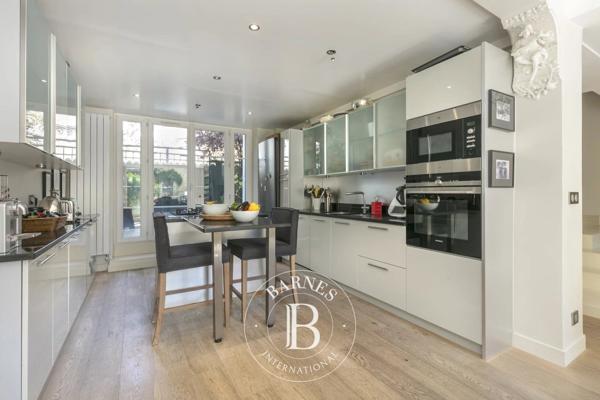 Suresnes, Maison 4 Chambres -  195 m² à vendre