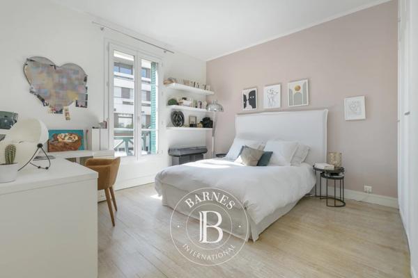 Suresnes, Maison 4 Chambres -  195 m² à vendre