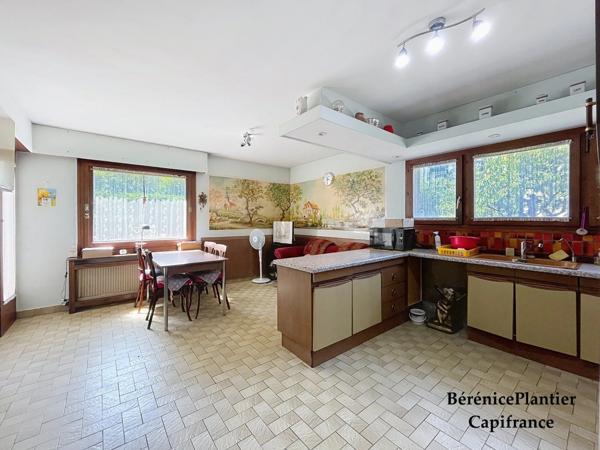 Villa d’architecte au calme, dans un cadre résidentiel de Romagny-proche CEVA