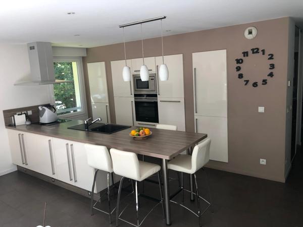 T3 lumineux avec terrasse 15 m² + piscine – Brindos proche Biarritz