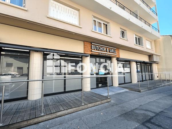 Location Local commercial 3 pièces 216.55 m² - Toulon 83100