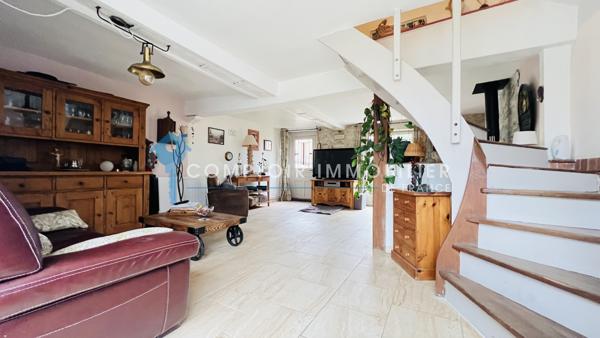 Maison
                                                                                                                                                                                                                                                                                                                        6 pièce(s)                                                                                                                                                                                                          3 chambre(s)                                                                                                                                                                                                          151.56  m²