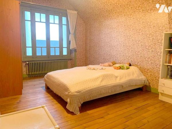 maison en pierres dans le centre de Gaël