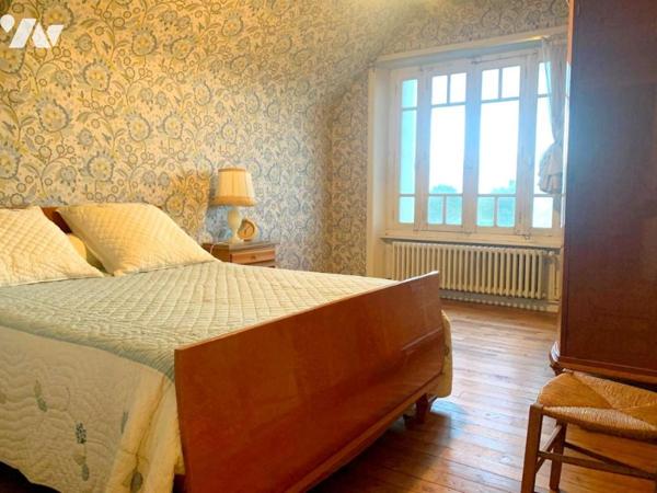 maison en pierres dans le centre de Gaël