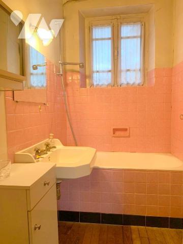 maison en pierres dans le centre de Gaël