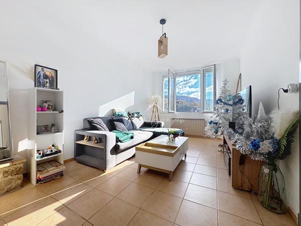 Saint-Affrique (12400) Maison avec 2 logements rénovés Proche CV