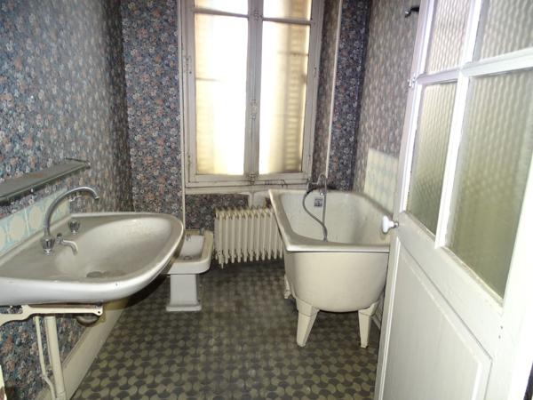 Vente Immeuble220 m² - 12 Pièces - LIGNIERES (18160)