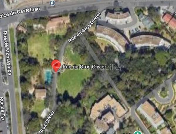 Terrain de 1 137 m²