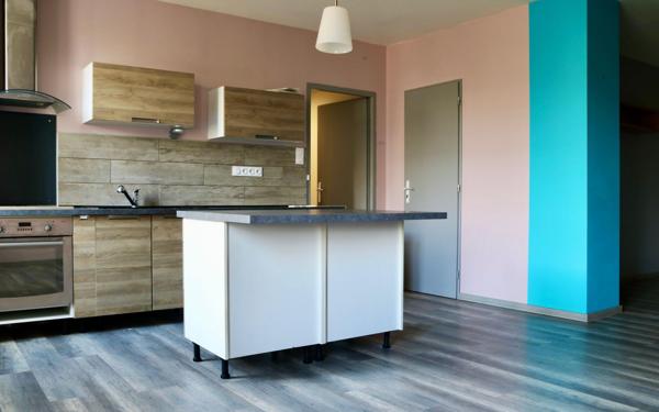 Appartement à vendre    3 pièces • 79 m2 Bourg-de-Péage