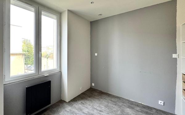 Appartement à vendre    3 pièces • 79 m2 Bourg-de-Péage
