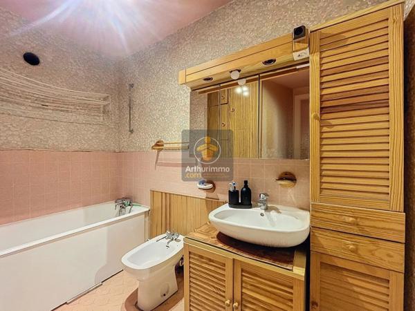 Vente                                                      Appartement
                        
                     4 pièces                      84 m2                     à Boissy-Saint-Léger